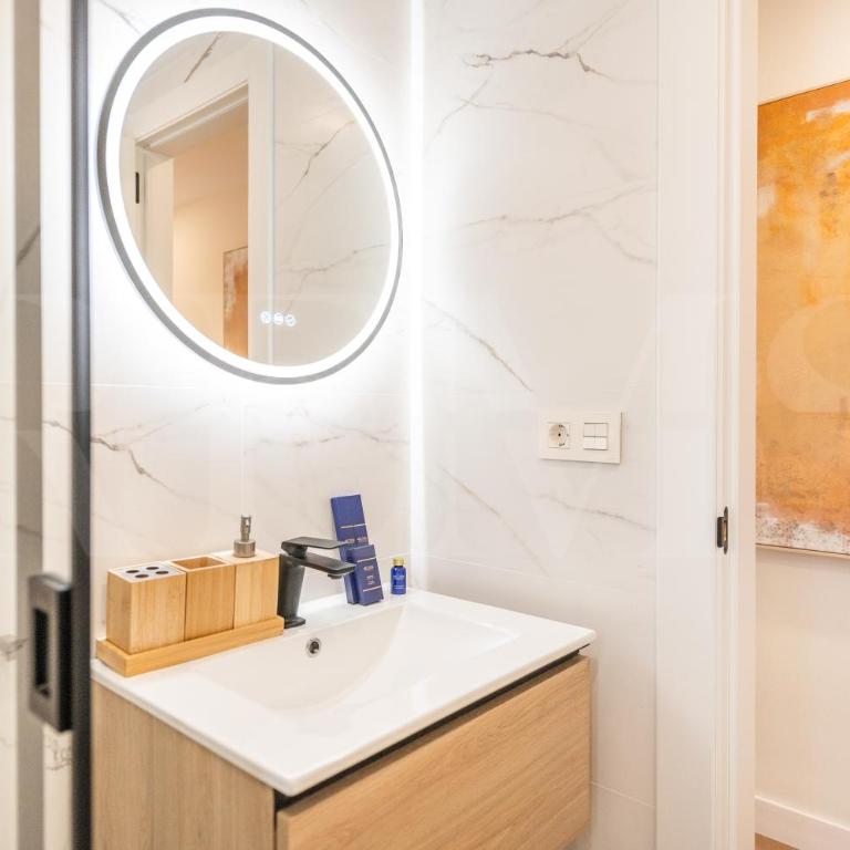 Modern and bright 3 BR apartment with balcony REMS - Apartamento de 3 dormitorios - 32