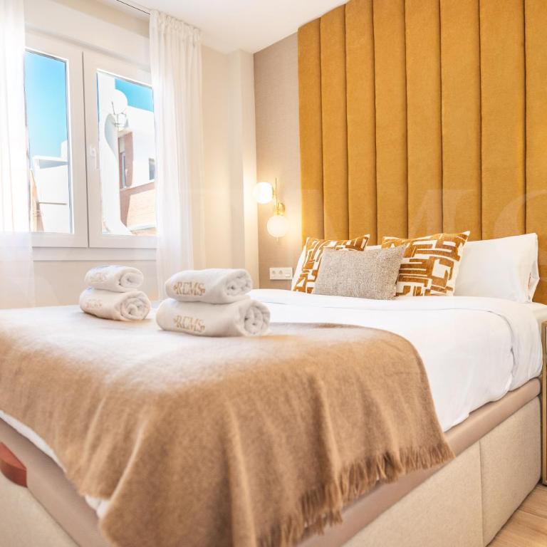Modern and bright 3 BR apartment with balcony REMS - Apartamento de 3 dormitorios - 35