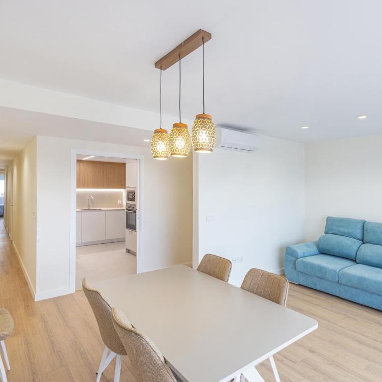 Recién reformado con vistas en calle del Mar - Apartamento de 3 dormitorios con vistas al mar - 10