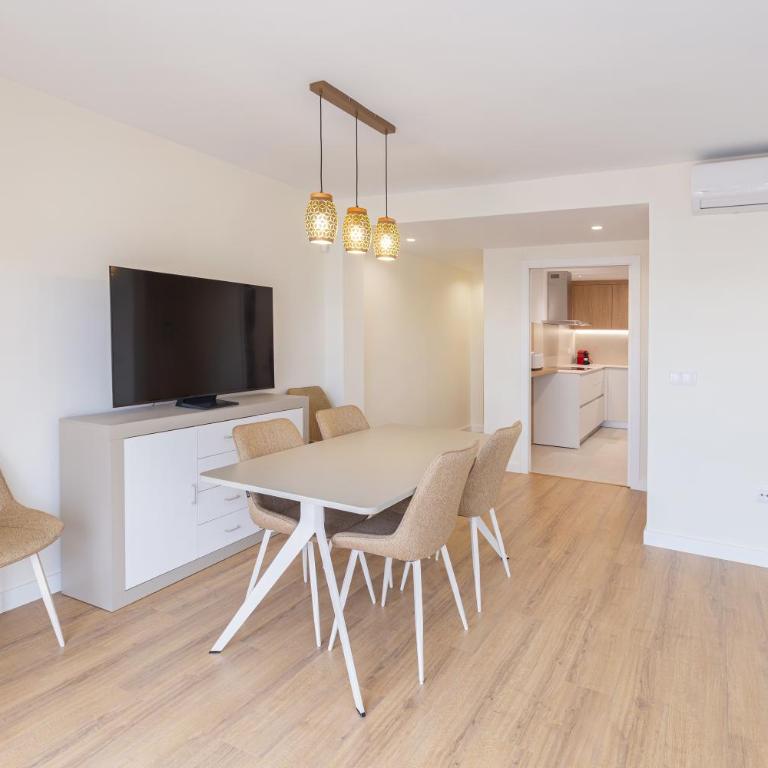 Recién reformado con vistas en calle del Mar - Apartamento de 3 dormitorios con vistas al mar - 15