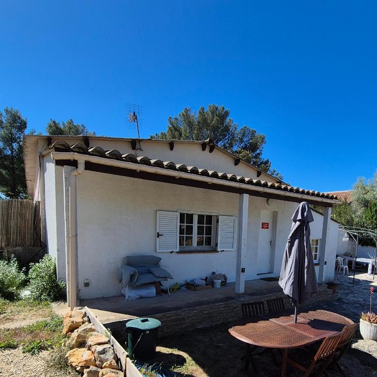Studio climatisé avec jardin proche plages - One-Bedroom Apartment - 1