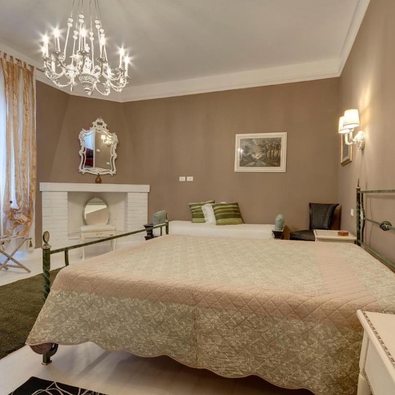 Florence Apartments Home Feeling - Sospiro Three-Bedroom Apartment with Terrace - 3