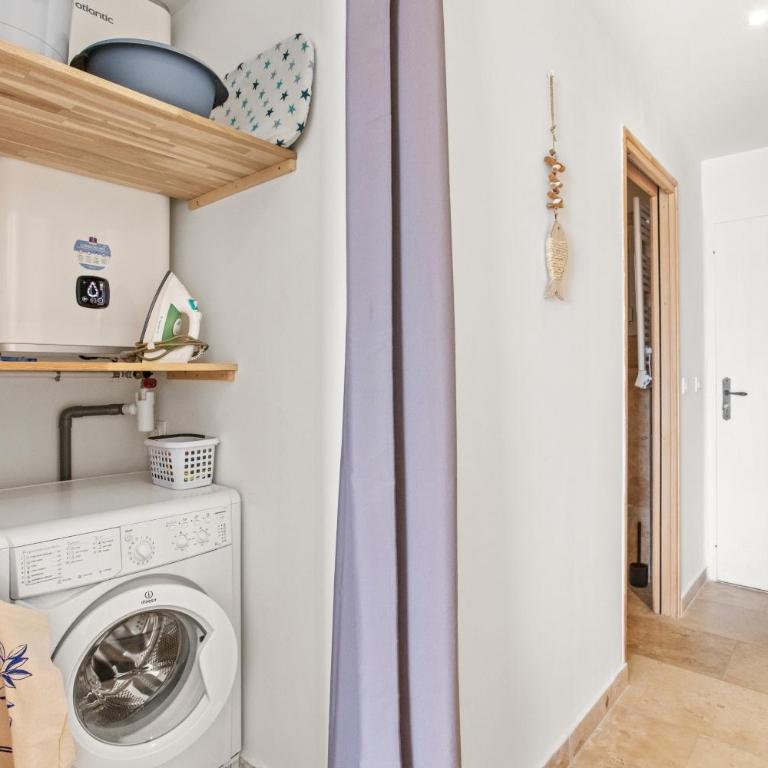 Appartement à 100m de la plage - Studio Apartment with Sea View - 12