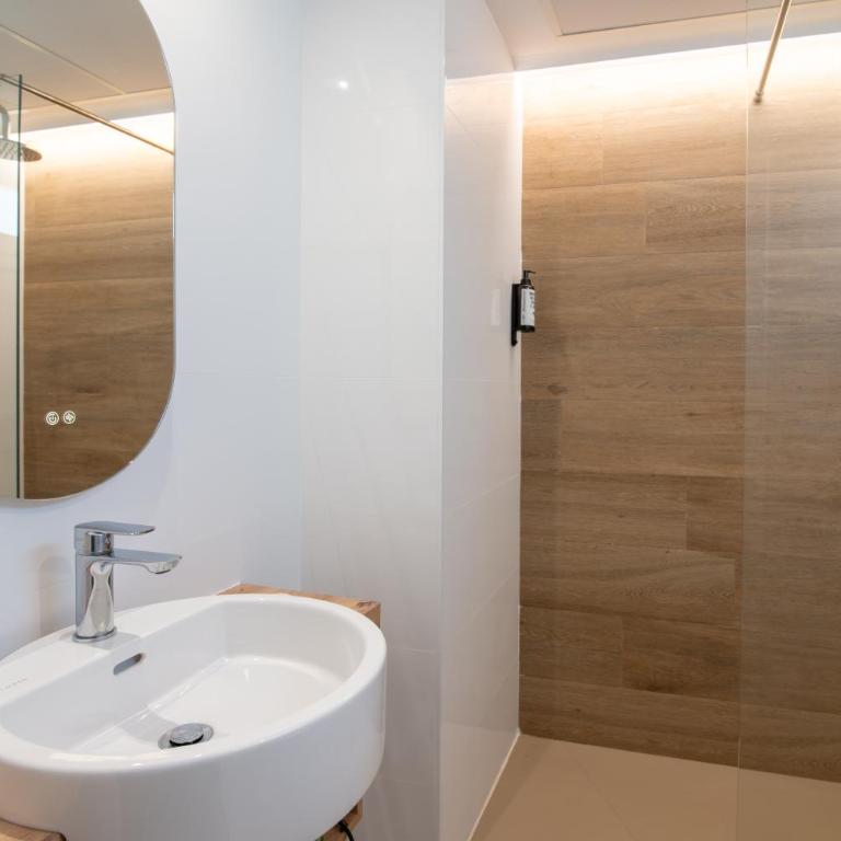 Letplanet Playa Park - Two-Bedroom Deluxe Apartment with Balcony - 13