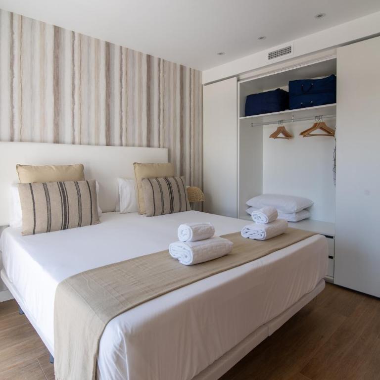 Letplanet Playa Park - Two-Bedroom Deluxe Apartment with Balcony - 2