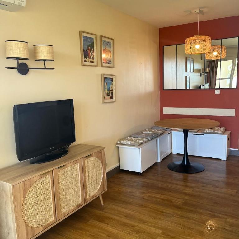Cap Esterel apartment with sea view - Apartment mit Meerblick - 2