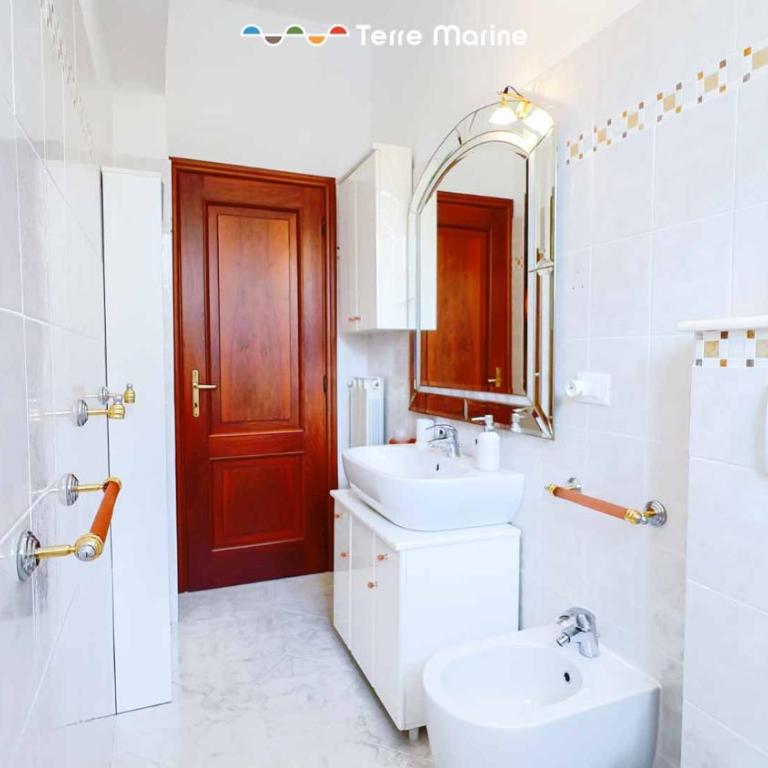 AlBi House, Terre Marine - Appartamento Familiare con 2 Camere da Letto e Vista - 11