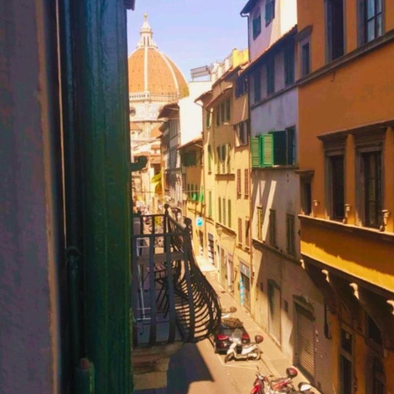 Central & Comfort apartments - Duomo views - Appartamento con 2 Camere da Letto e Terrazza - 2