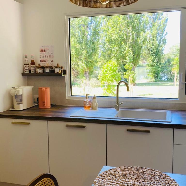 Appartement Suite Ananda, Spa Balnéo, vue lac, parking gratuit, cuisine tout équipée, wifi, refait à neuf tout confort, idéal pour une escapade détente - Apartamento de 1 dormitorio - 20