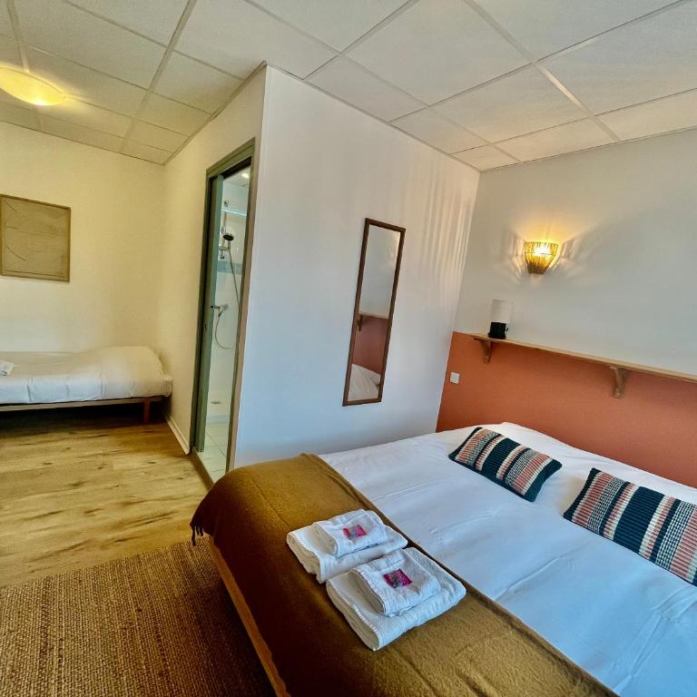 Le Grand Refuge - Chambre 11 - 3 personnes - Chambre Familiale avec Salle de Bains - 16