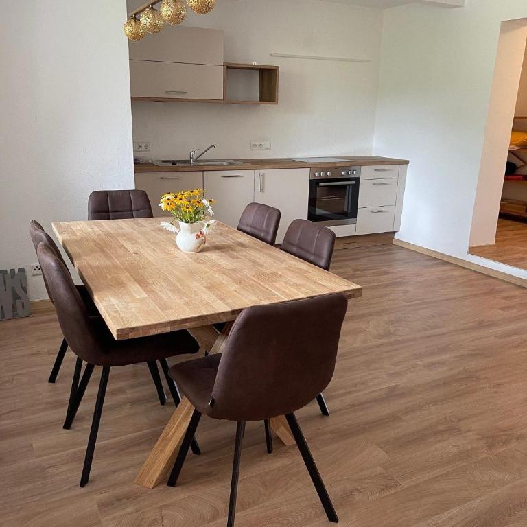 Ferienwohnung Seestern-Mondsee - Two-Bedroom Apartment with Terrace - 1