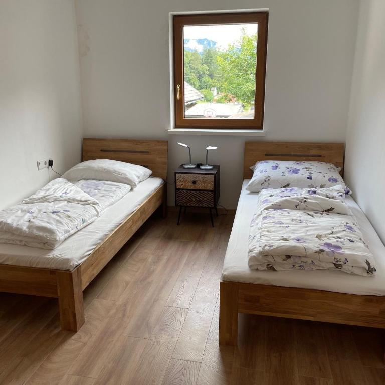 Ferienwohnung Seestern-Mondsee - Two-Bedroom Apartment with Terrace - 5