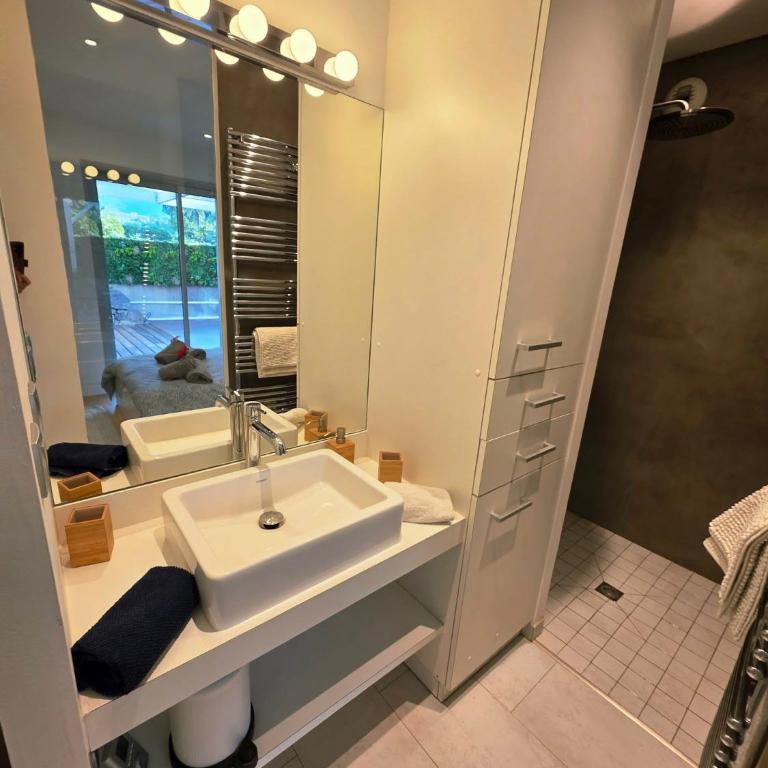 Esprit Villa - Appart luxe jardin et piscine 300m plage - Apartamento de 3 dormitorios con piscina privada - 22