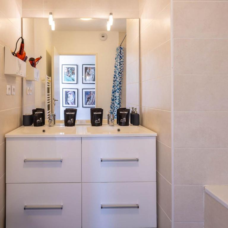Appartement spacieux pour 4 personnes à 500m de la me - Appartement - 25