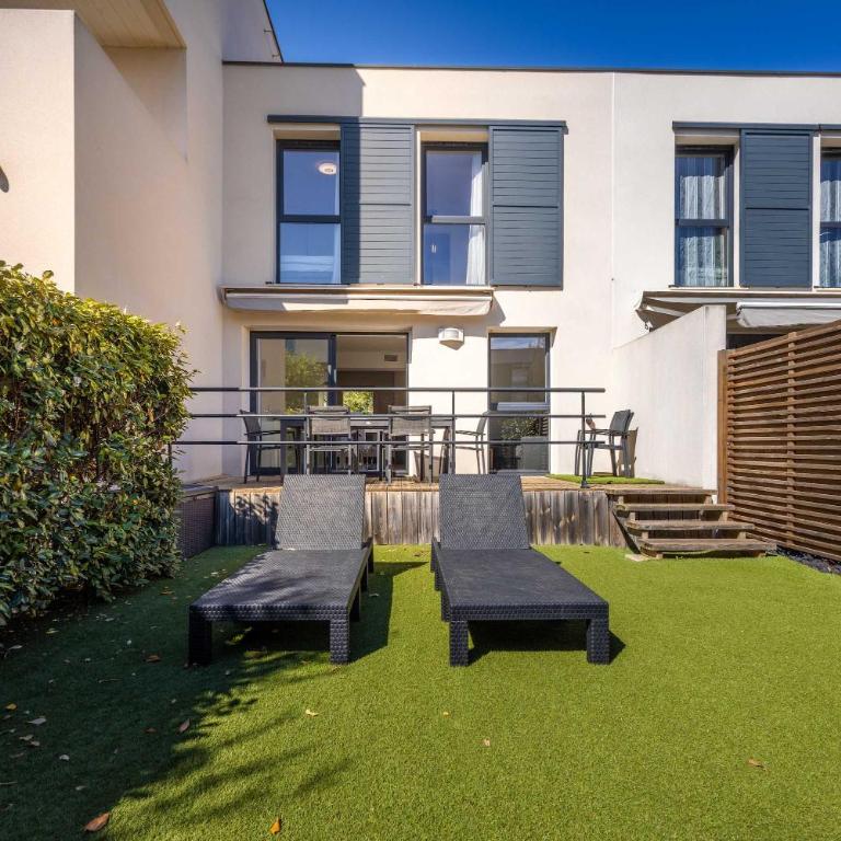 Spacieuse villa moderne à 500m de la plage dans une résidence - Villa - 1