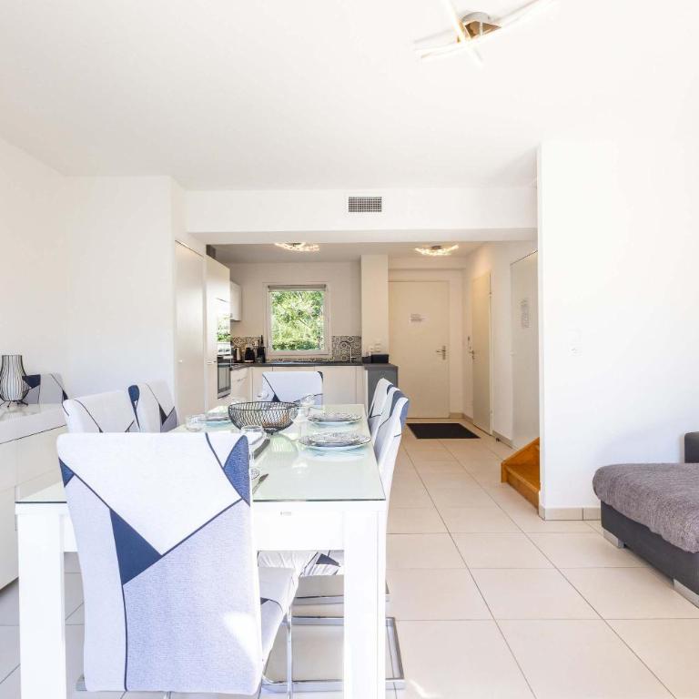 Spacieuse villa moderne à 500m de la plage dans une résidence - Villa - 13