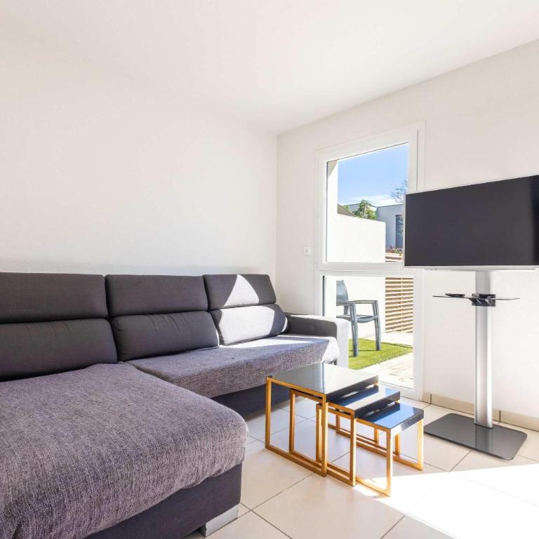 Spacieuse villa moderne à 500m de la plage dans une résidence - Villa - 5
