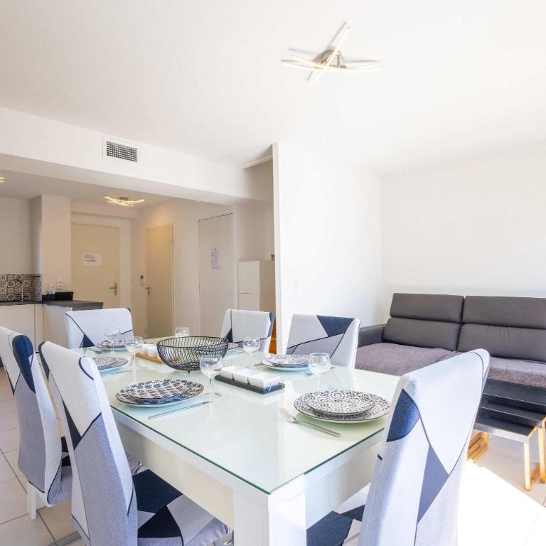 Spacieuse villa moderne à 500m de la plage dans une résidence - Villa - 6