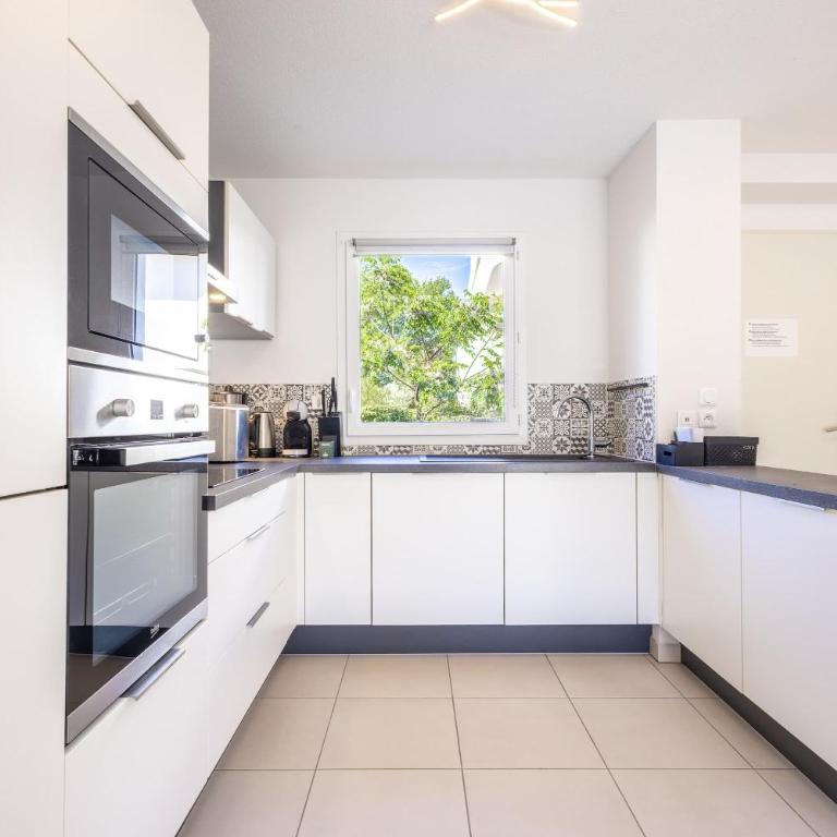 Spacieuse villa moderne à 500m de la plage dans une résidence - Villa - 9