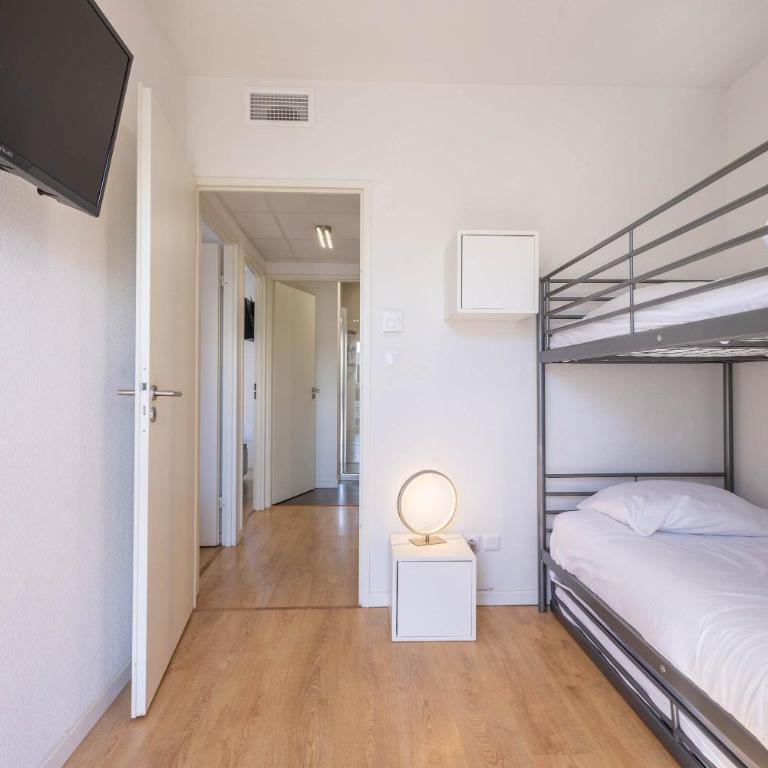 Spacieuse villa moderne à 500m de la plage dans une résidence - Villa - 21