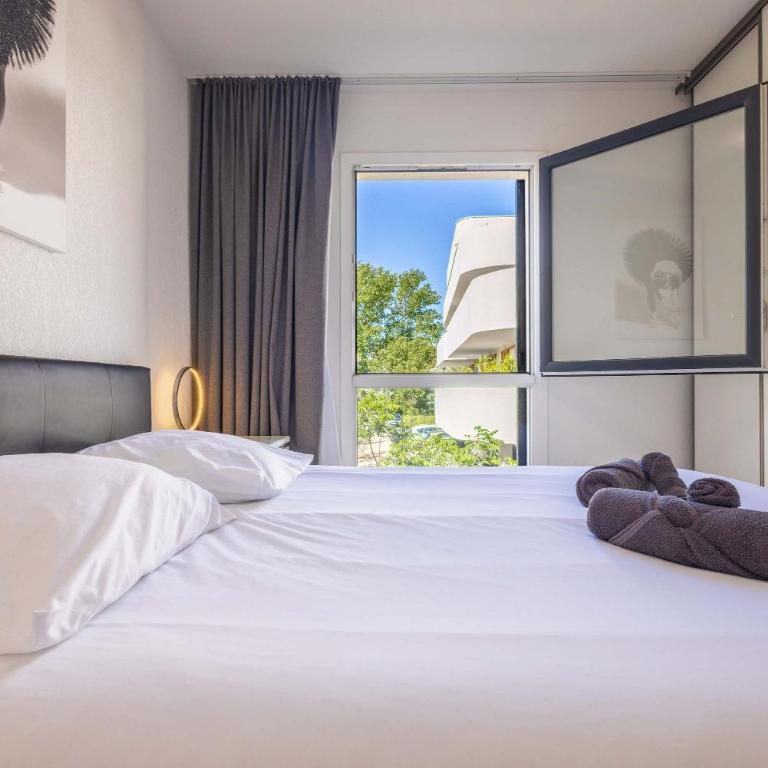 Spacieuse villa moderne à 500m de la plage dans une résidence - Villa - 27