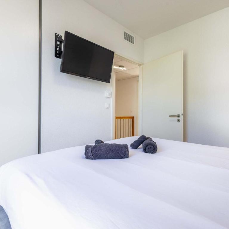 Spacieuse villa moderne à 500m de la plage dans une résidence - Villa - 25