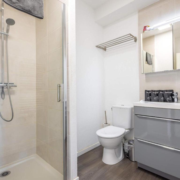 Spacieuse villa moderne à 500m de la plage dans une résidence - Villa - 28