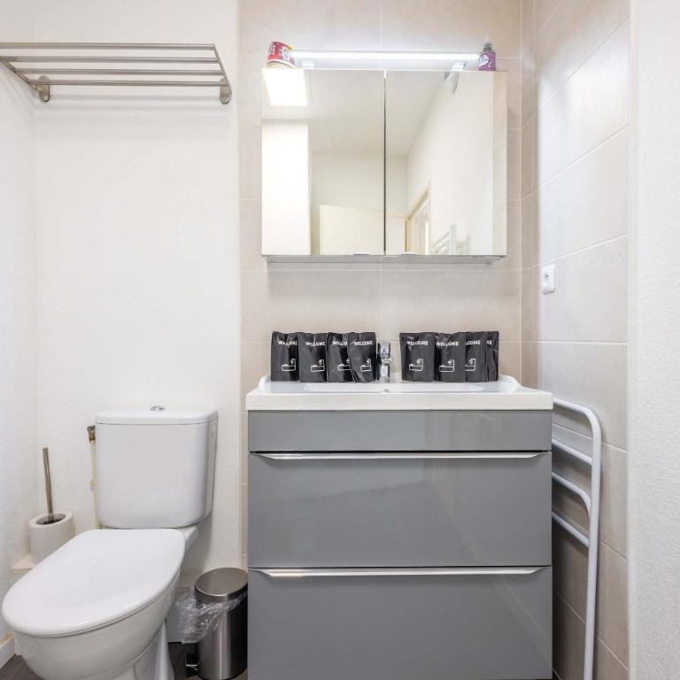 Spacieuse villa moderne à 500m de la plage dans une résidence - Villa - 30