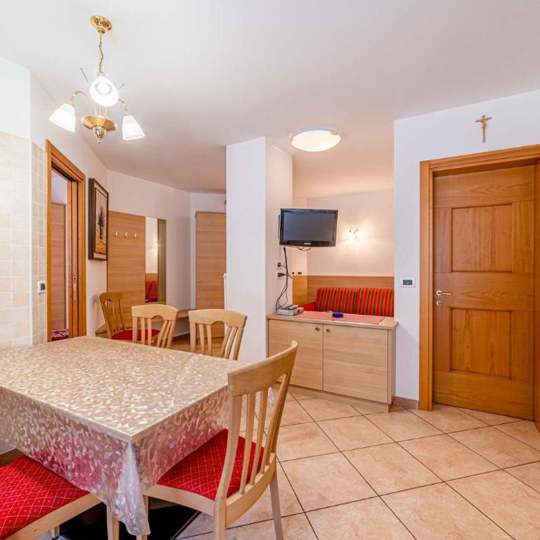 Appartamenti Ciesa Padon - Two-Bedroom Apartment (6 Adults) 3 - 2