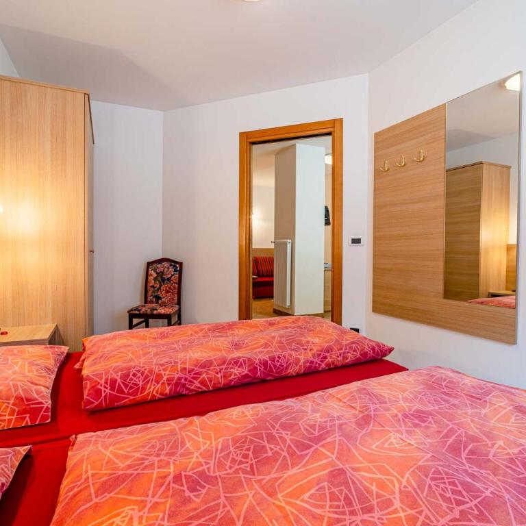 Appartamenti Ciesa Padon - Two-Bedroom Apartment (6 Adults) 3 - 16