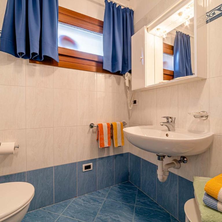 Appartamenti Ciesa Padon - Two-Bedroom Apartment (6 Adults) 3 - 19