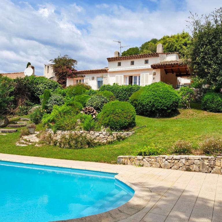 Maison Golf Piscine privée Jardin CLIM Terrasse Sécurisé - BENAKEY - Maison 3 Chambres - 27