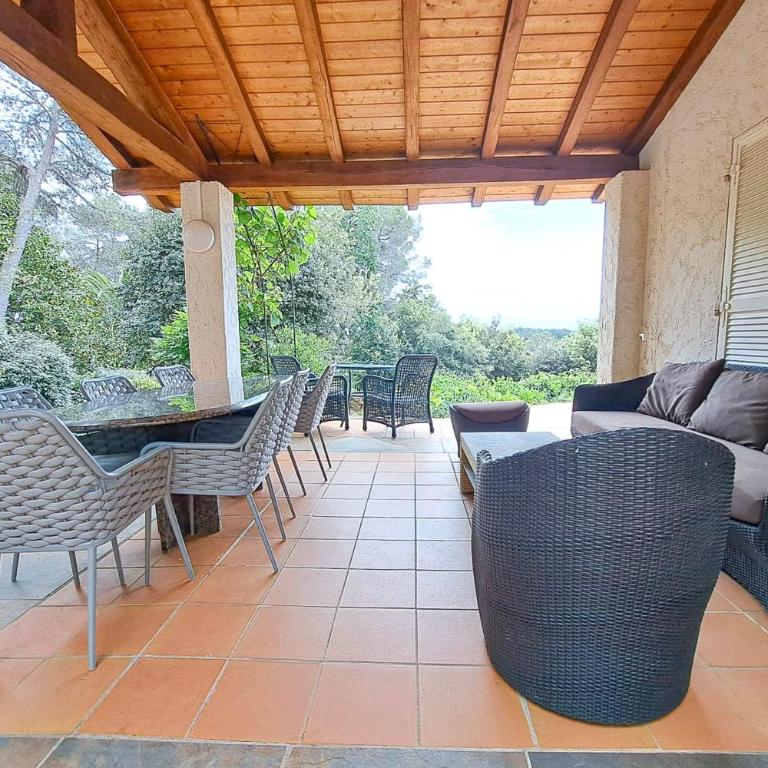 Maison Golf Piscine privée Jardin CLIM Terrasse Sécurisé - BENAKEY - Maison 3 Chambres - 32