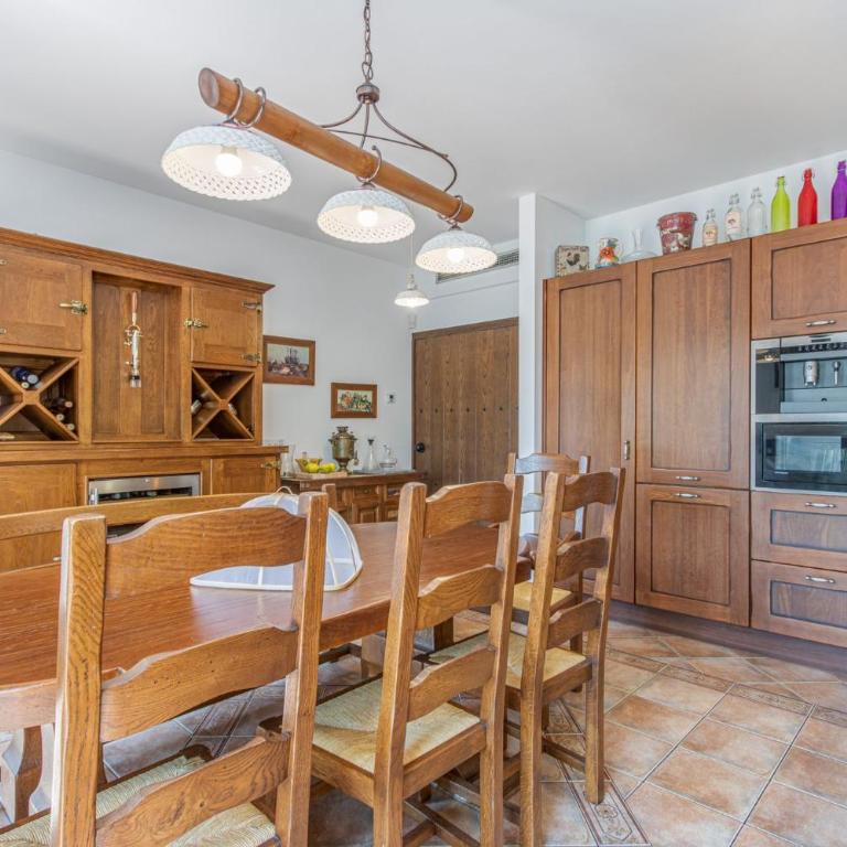 Milenial Immo - Luxury Canal Villa with Private Mooring - Villa - 83