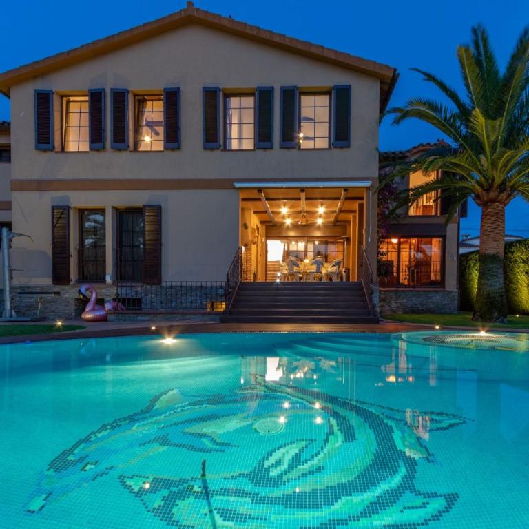 Milenial Immo - Luxury Canal Villa with Private Mooring - Villa - 69