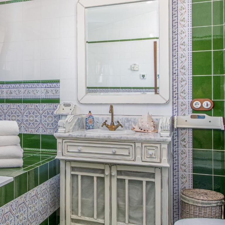 Milenial Immo - Luxury Canal Villa with Private Mooring - Villa - 35