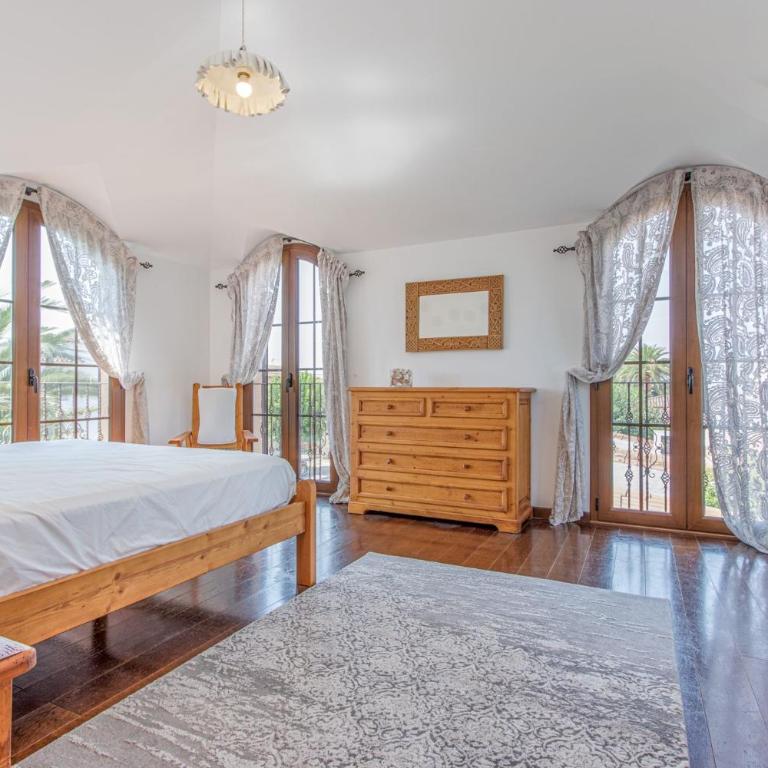 Milenial Immo - Luxury Canal Villa with Private Mooring - Villa - 30
