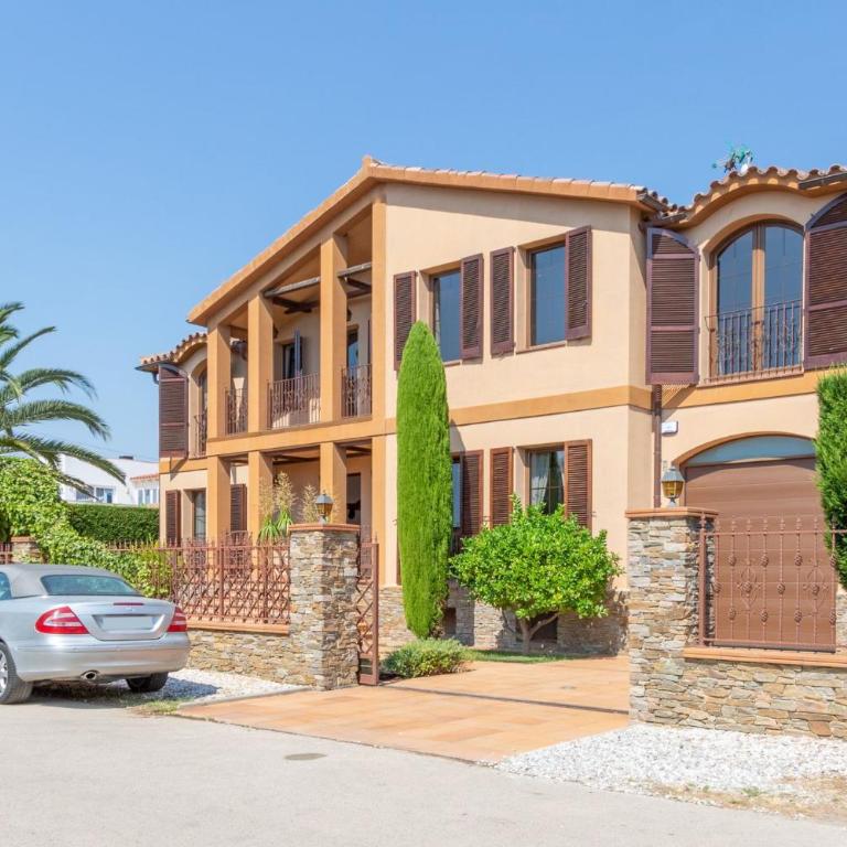 Milenial Immo - Luxury Canal Villa with Private Mooring - Villa - 91