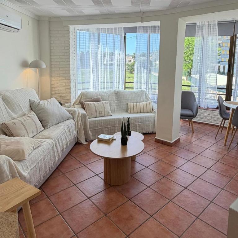 Bright, renovated apartment 200 m from the beach - Apartamento - 1