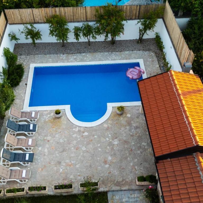 Villa Bella - Two-Bedroom House - 8
