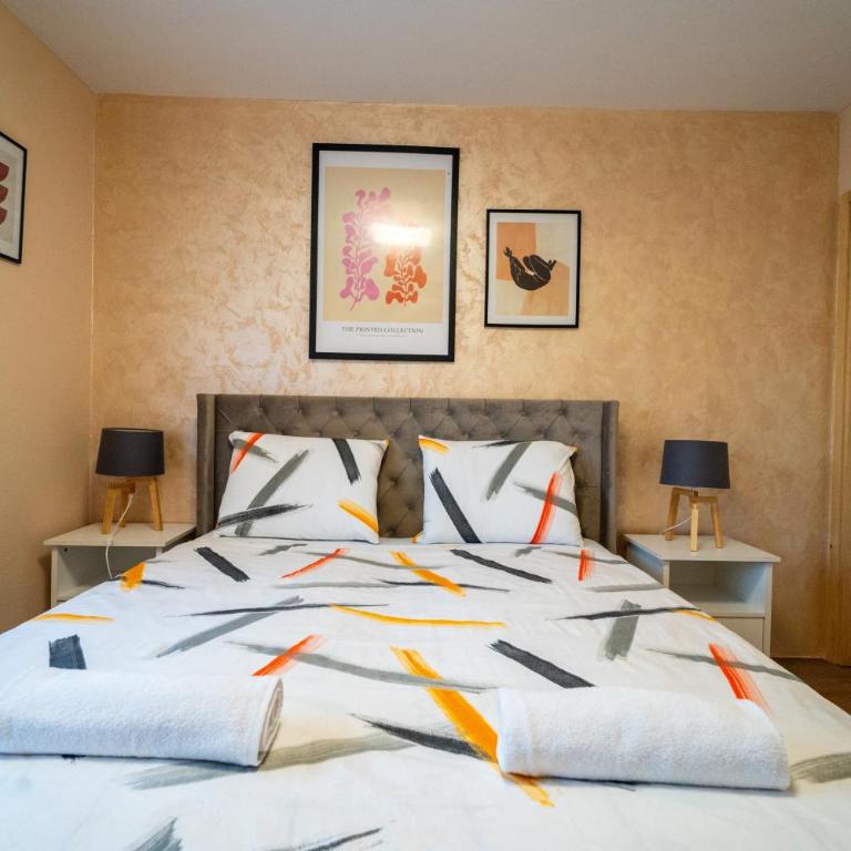 Villa Bella - Two-Bedroom House - 11
