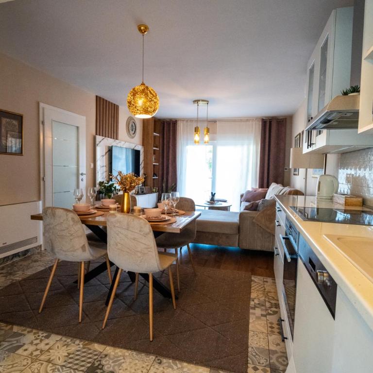 Villa Bella - Two-Bedroom House - 22