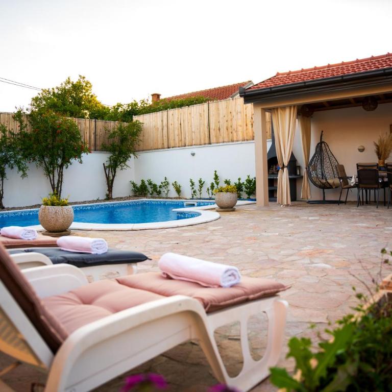 Villa Bella - Two-Bedroom House - 49