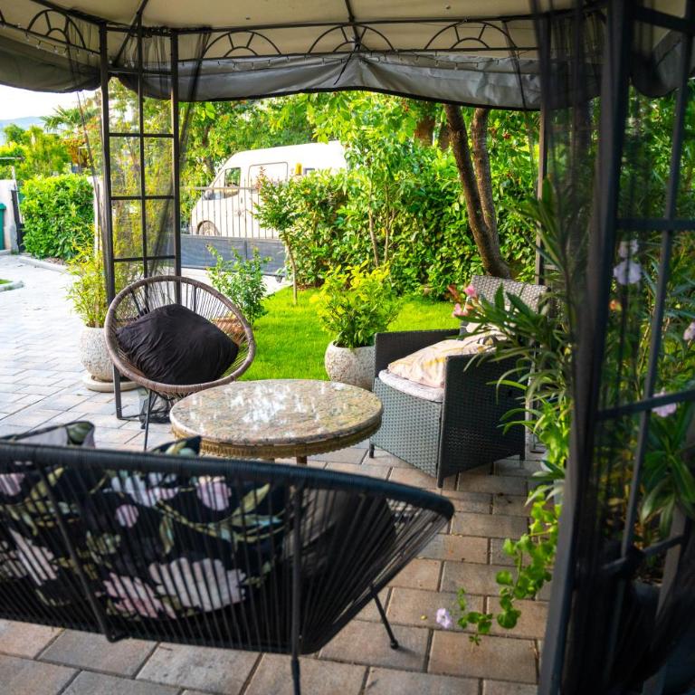 Villa Bella - Two-Bedroom House - 57