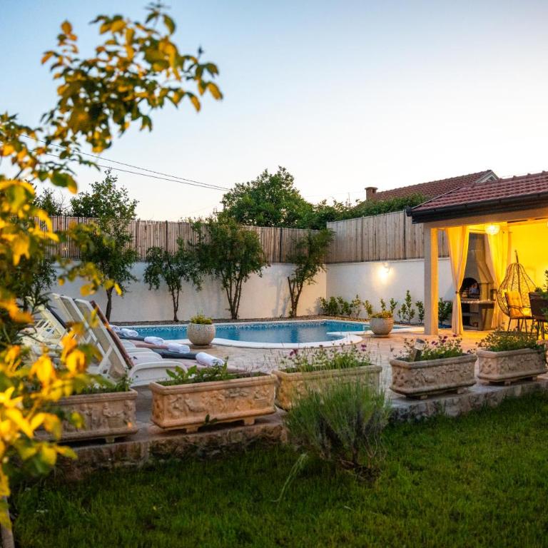 Villa Bella - Two-Bedroom House - 61