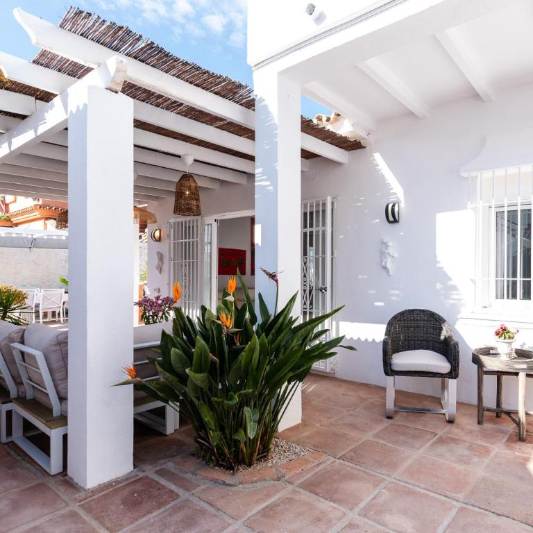 Cosy beach side villa near best sandy beach - Villa - 17