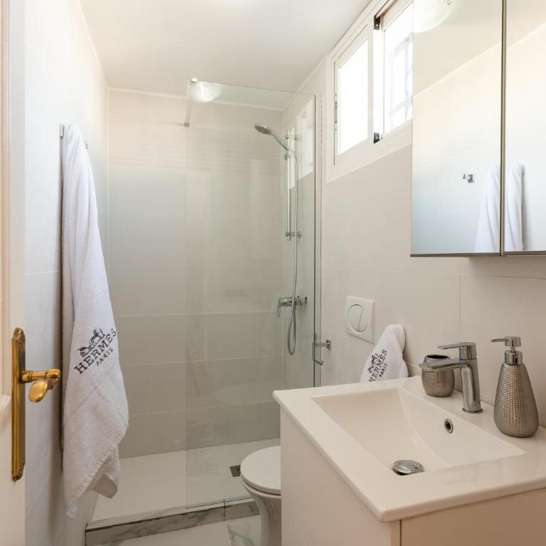 Cosy beach side villa near best sandy beach - Villa - 25