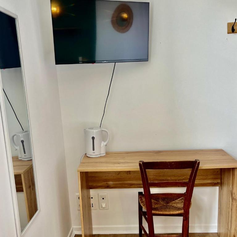 Le Grand Refuge - Chambre 21 - 3 personnes - Chambre Familiale avec Salle de Bains - 16