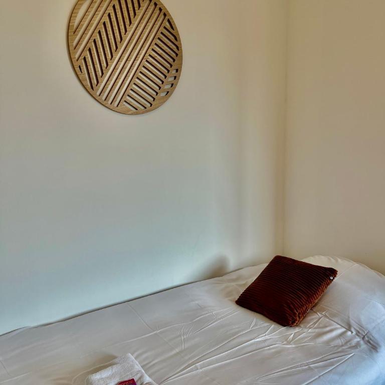 Le Grand Refuge - Chambre 21 - 3 personnes - Chambre Familiale avec Salle de Bains - 11