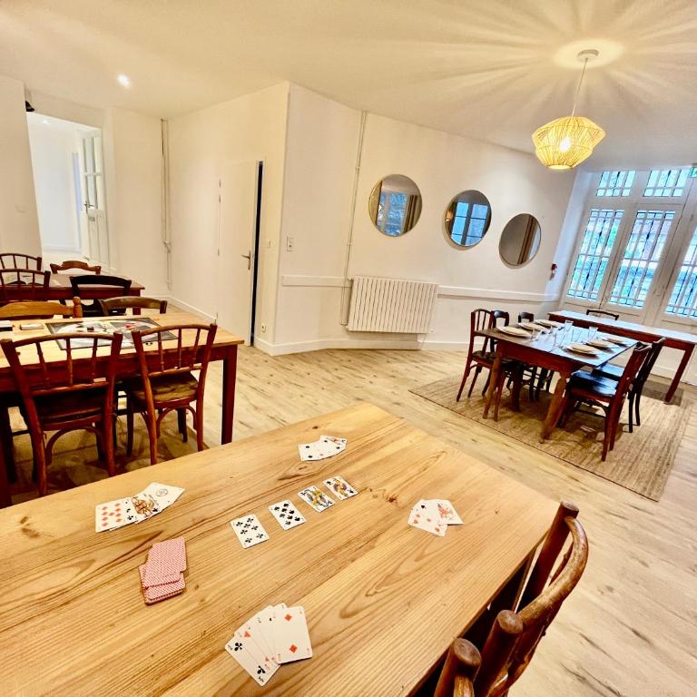 Le Grand Refuge - Chambre 21 - 3 personnes - Chambre Familiale avec Salle de Bains - 31